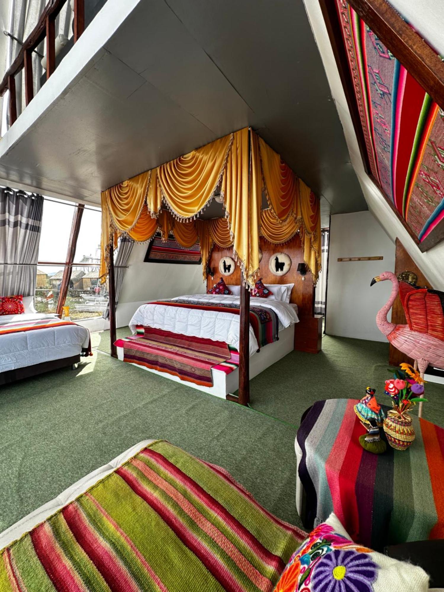Uros Waliski Lodge Puno Esterno foto
