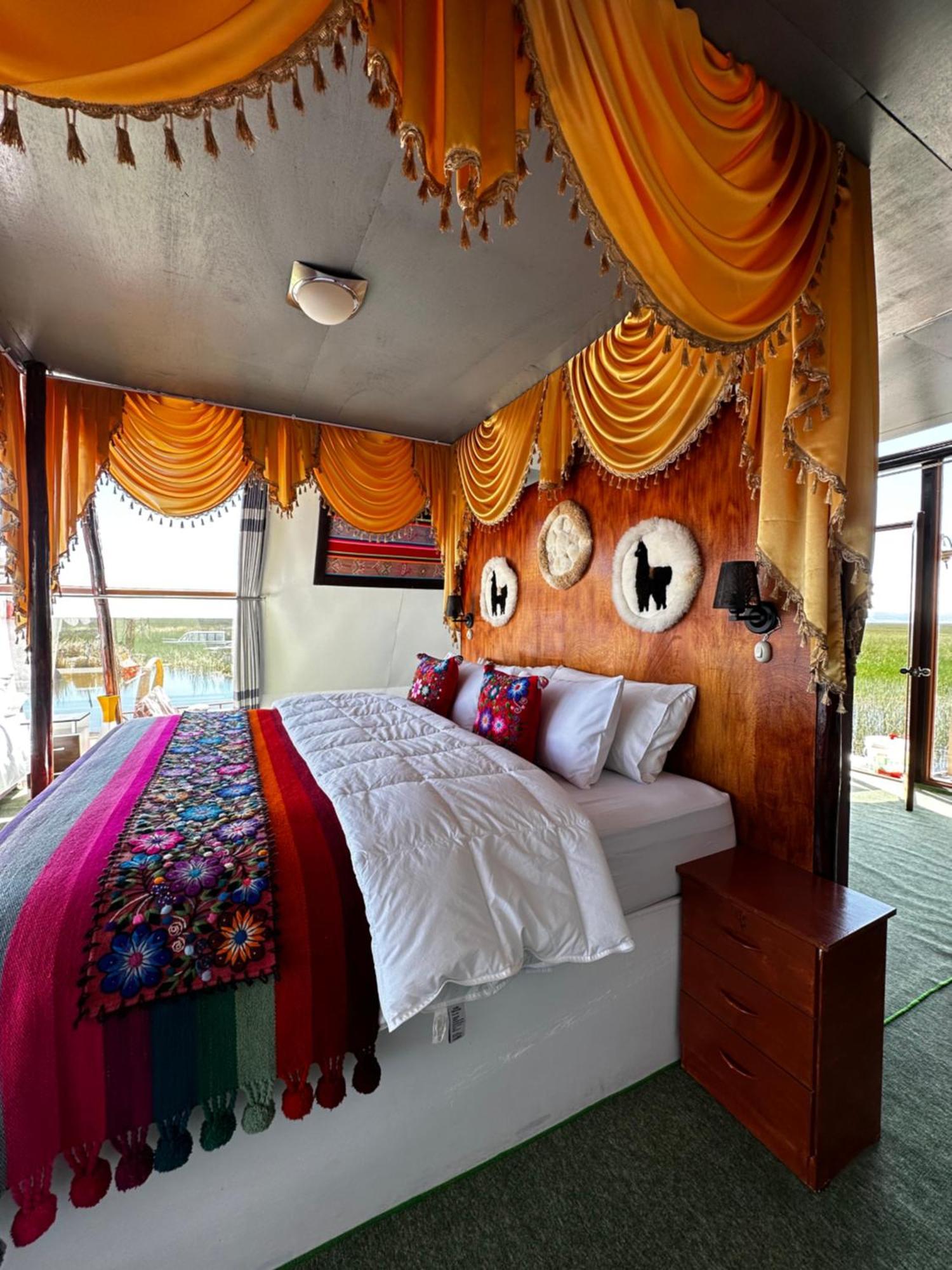 Uros Waliski Lodge Puno Esterno foto